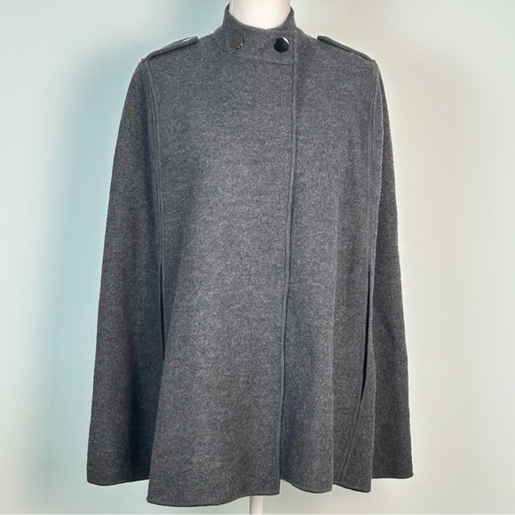 Jones New York Grey Wool Blend Cape With Shoulder Epaulets - Picture 1 of 12